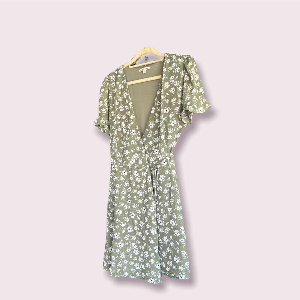 Womens sage green floral wrap around dress